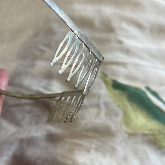 👰🏼♀️Vintage Crown👰🏼♀️ - Picture 4 of 6